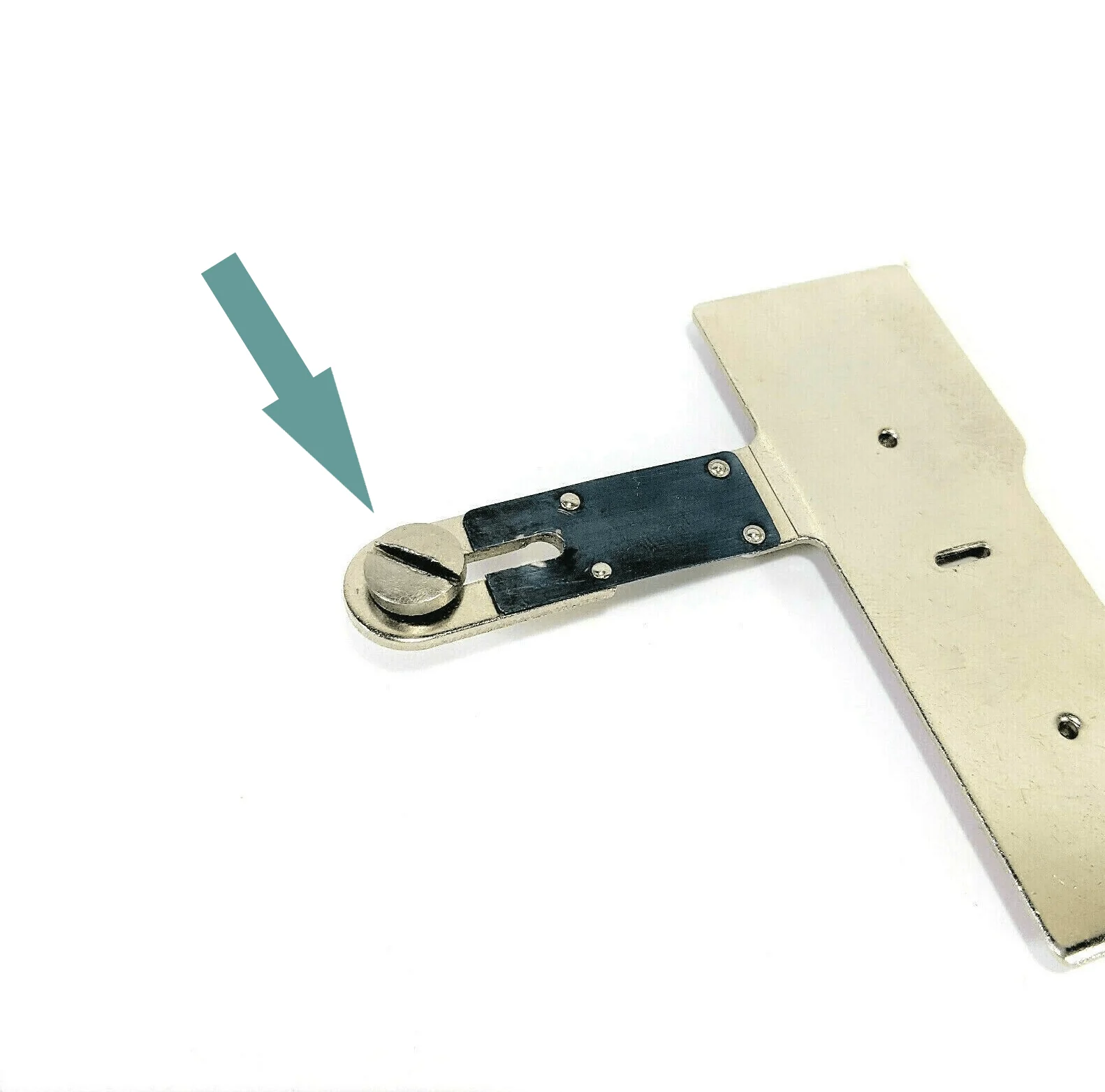 Singer Sewing Machine Buttonholer Attachment Feed Cover Plate Screw 140526